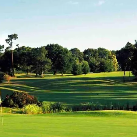 Joli T2 Du Golf Avec Terrasse Benodet